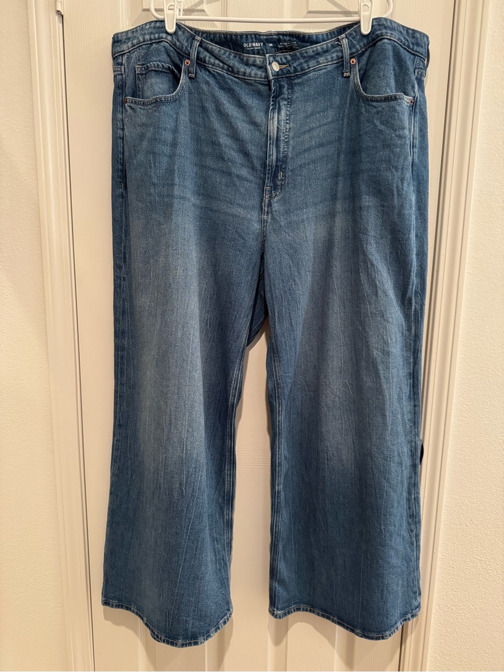 Old Navy Jeans NWOT Extra High Rise Super Wide Leg Denim Plus Size 24 - Picture 2 of 5